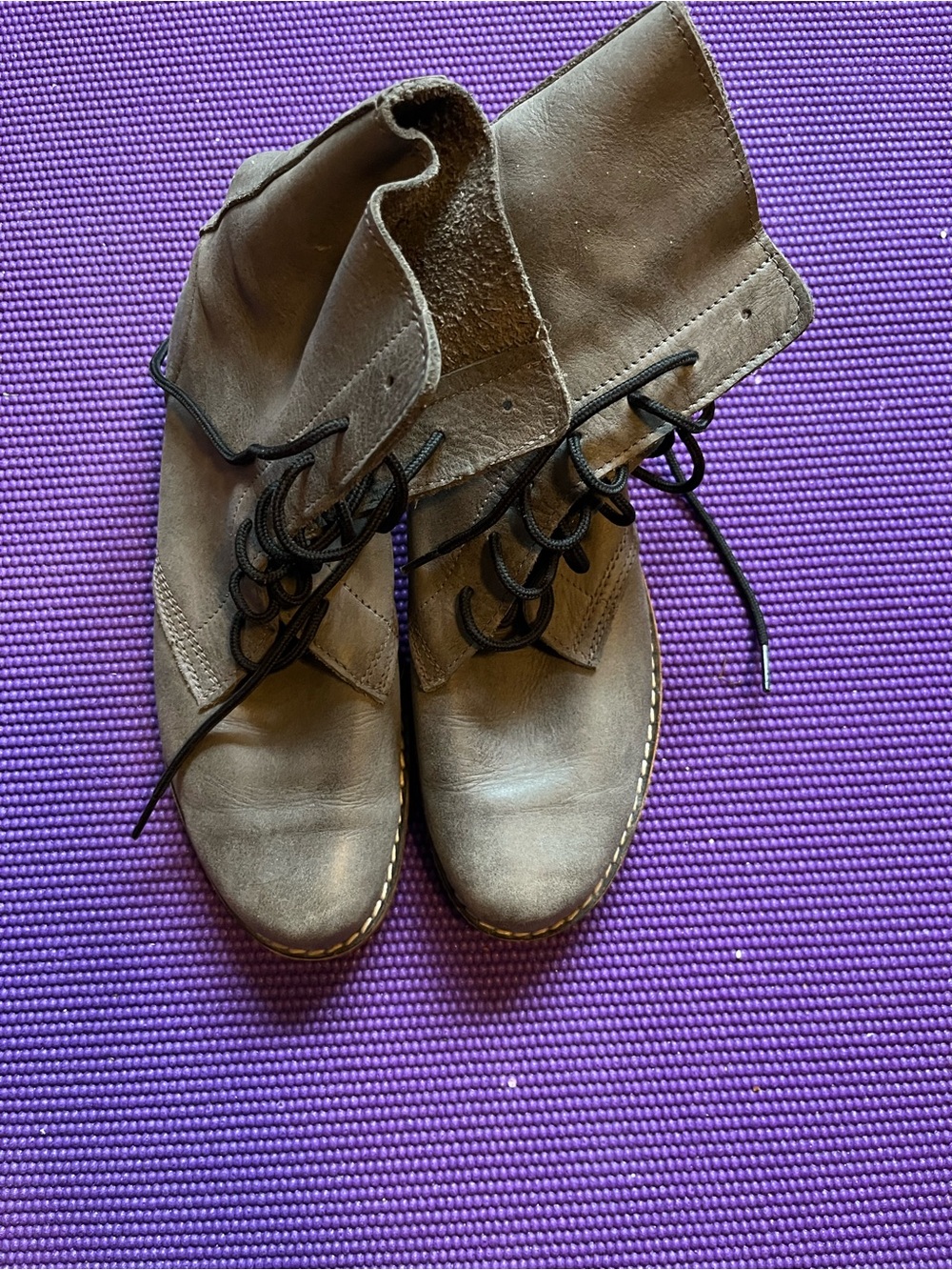 Roots Women's Brown Lace-Up Suede Ankle Boots